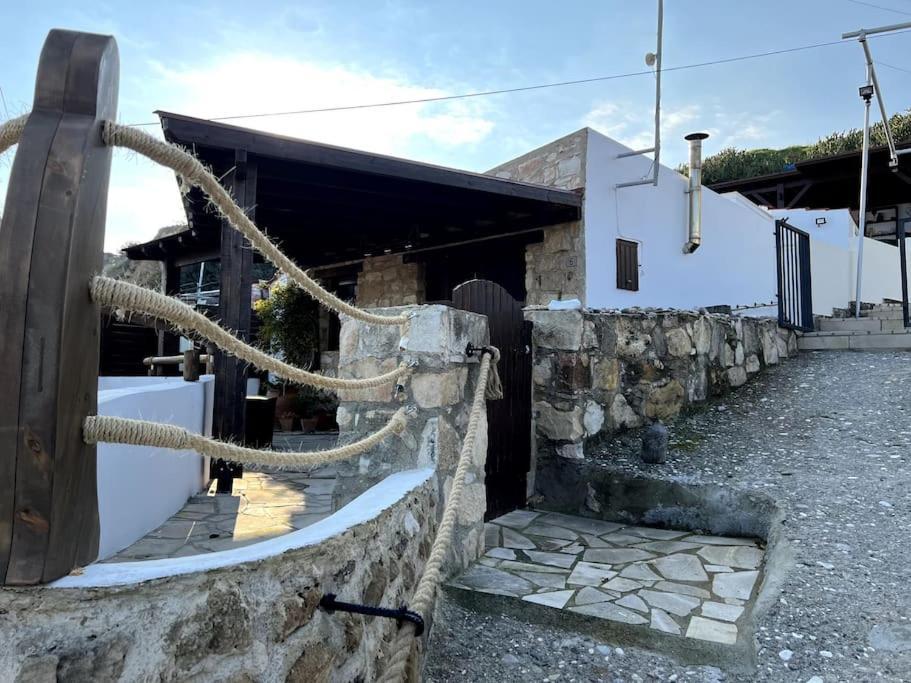 'I Folia' Village House With Roof Garden And Terrace Pissouri Eksteriør billede