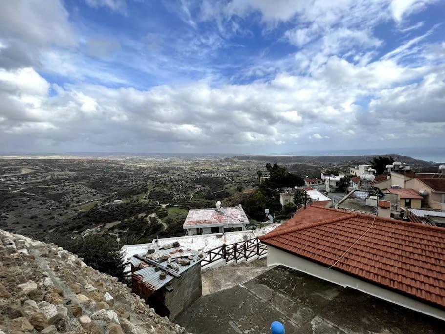 'I Folia' Village House With Roof Garden And Terrace Pissouri Eksteriør billede